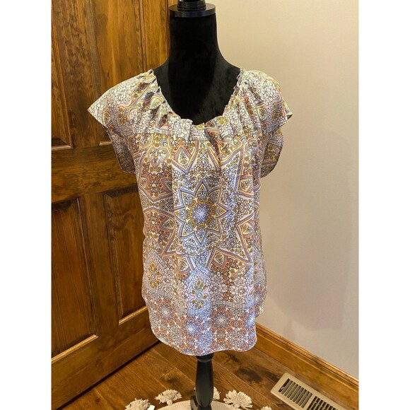 Lauren Conrad  Blouse Sz Large  Top Ruffled Neckline Sleeveless Spring Or Summer - Picture 10 of 10